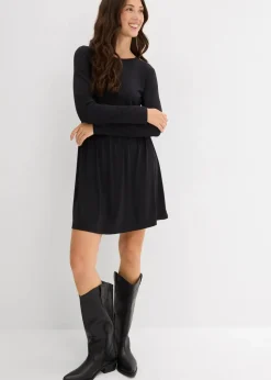 Ausgestelltes Shirtkleid