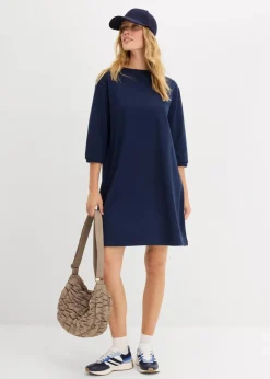 Ausgestelltes Sweatkleid