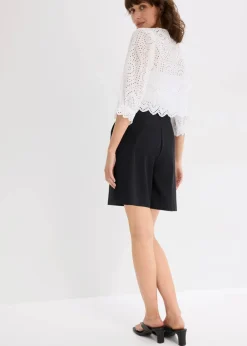 Bermuda Shorts mit Abnähern