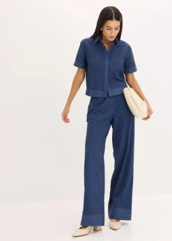 Bluse mit Lochstickerei