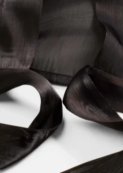 Bolero aus feinem Tüll mit Binde-Detail