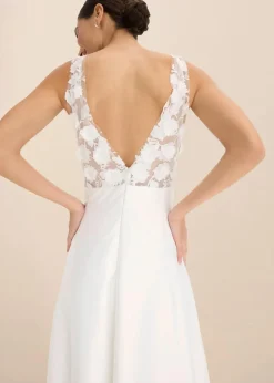 Brautkleid aus glänzendem Satin mit Blumen-Applikation