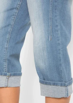 Capri Slim Fit Jeans, Mid Waist