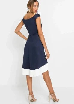 Carmen-Kleid mit Knotendetail