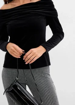 Carmenshirt aus softem Samt