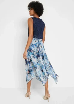 Chiffonkleid mit feiner Spitze