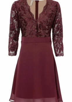 Chiffonkleid mit Spitze