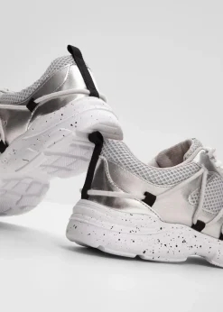 Chunky Sneaker mit leichter Sohle