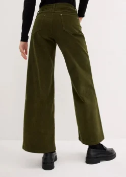 Cordhose im Marlene-Stil