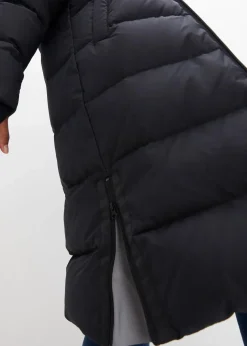 Daunenmantel mit recycelter Daune und isolierender Wärmetechnologie