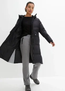 Daunenmantel mit reflektierenden Details