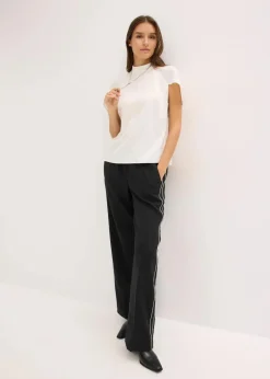 Elegante Kurzarmbluse aus glänzenden Satin