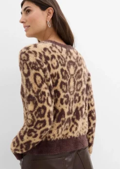 Feinstrickpullover aus flauschigem Federgarn