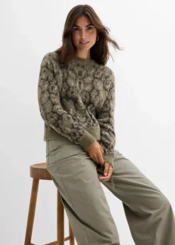 Feinstrickpullover aus flauschigem Federgarn