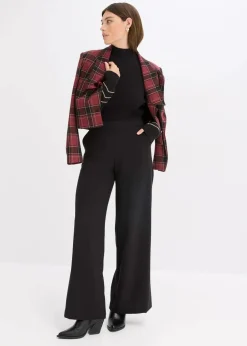 Feinstrickpullover mit Goldketten