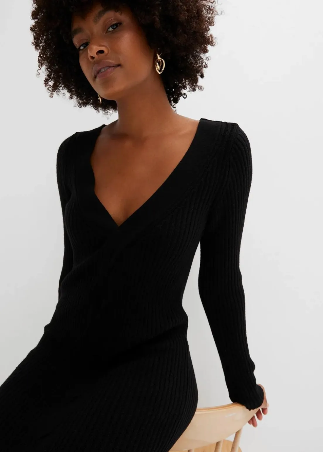 Figurbetontes Strickkleid mit Zopf-Detail