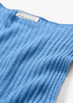 Figurbetontes Stricktop aus Viskose-Mix