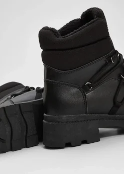 Gefütterte Schnürboots