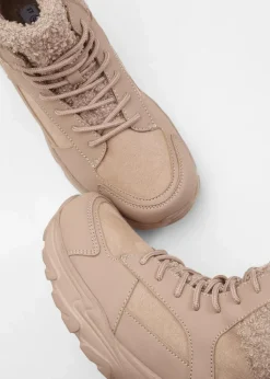 Gefütterte Schnürboots