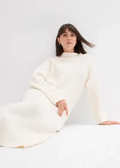 Geripptes Strickkleid