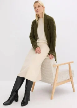 Grobstrickjacke mit Zopfmuster