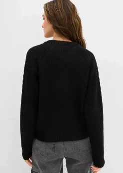 Grobstrick-Pullover mit Zopfmuster