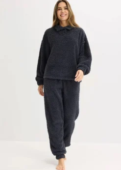 Hausanzug aus weichem Material