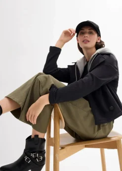 Jacke mit abgesetzter Kapuze