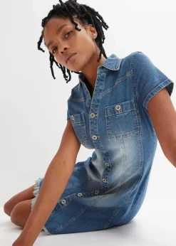 Jeanskleid mit Knöpfen