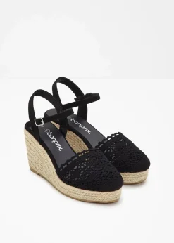 Keilpumps in Häkel-Optik