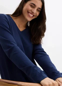 Kleid aus fließendem Viskose-Mix