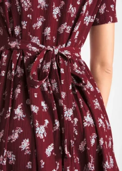 Kleid mit kurzen Ärmeln