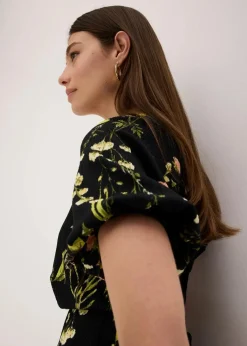 Kleid mit Puffärmeln