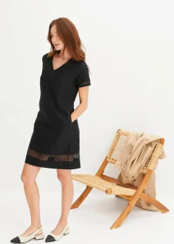 Kleid mit Spitzeneinsatz