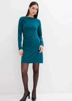 Kleid mit U-Bootausschnitt