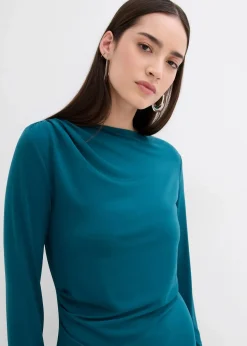 Kleid mit U-Bootausschnitt