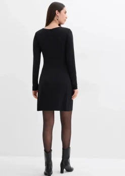 Kleid mit U-Bootausschnitt