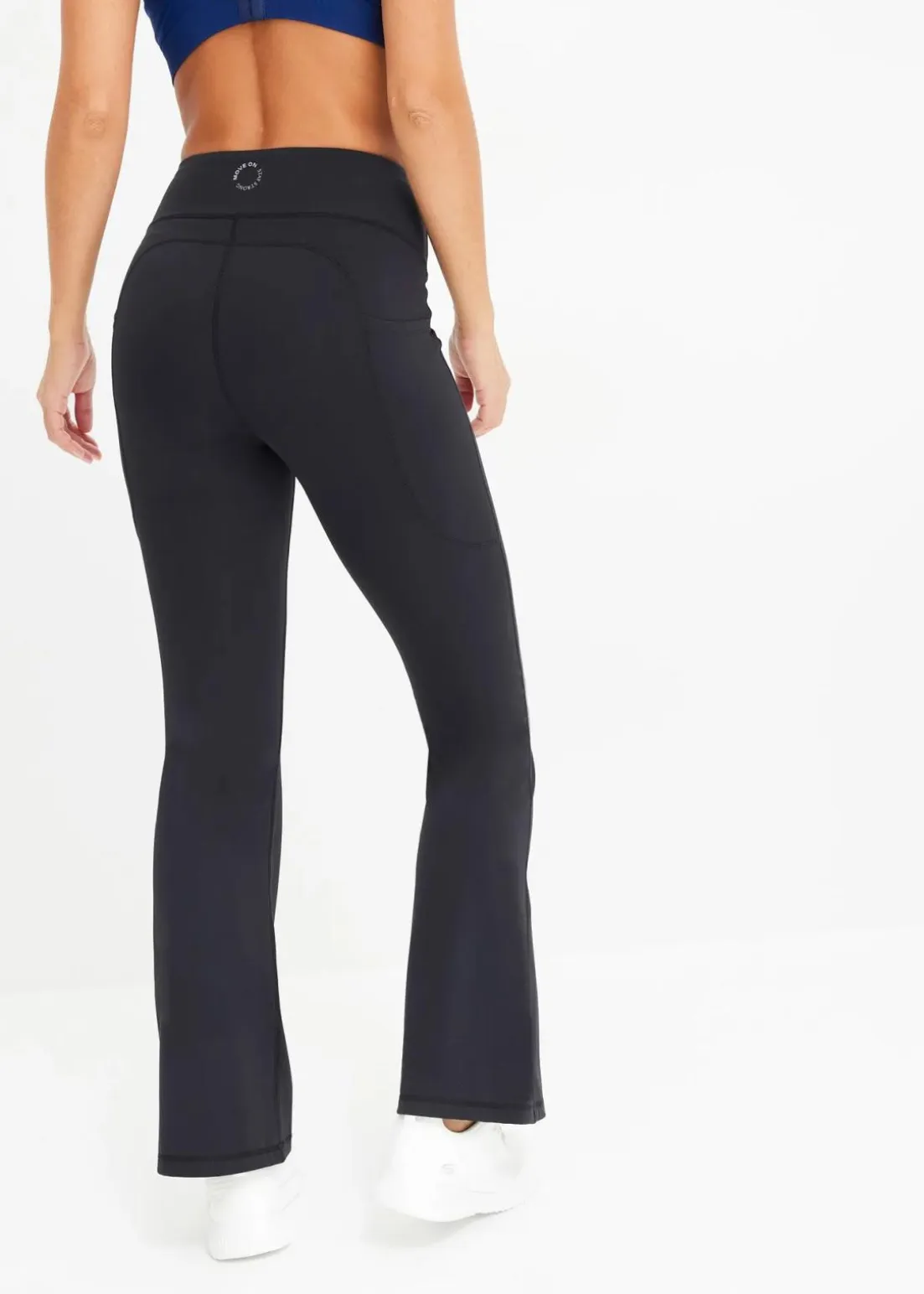 Komfort-Sport-Leggings mit Handytasche, ausgestellt