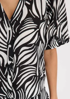 Kurzarmbluse in Leinenoptik