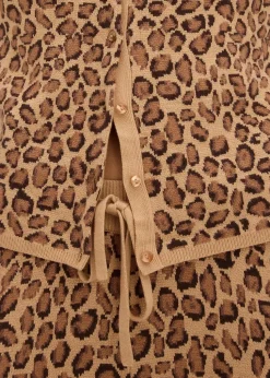 Kurze Feinstrickjacke