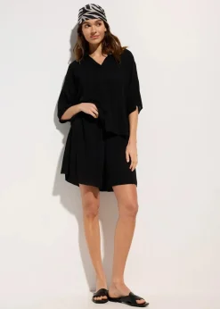 Kurze Strandbluse aus fließender Viskose