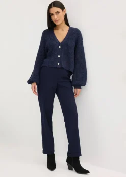 Kurze Strickjacke mit Glitzergarn und Wollanteil