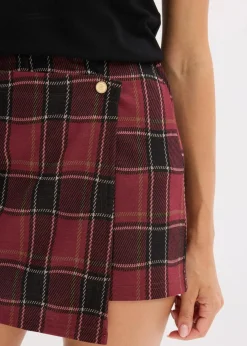 Kurzer Skort mit Schmuck-Knopf