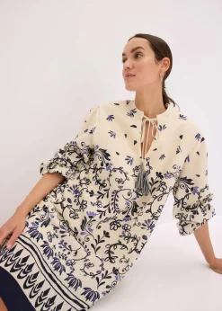 Kurzes Boho-Kleid im Leinen-Look