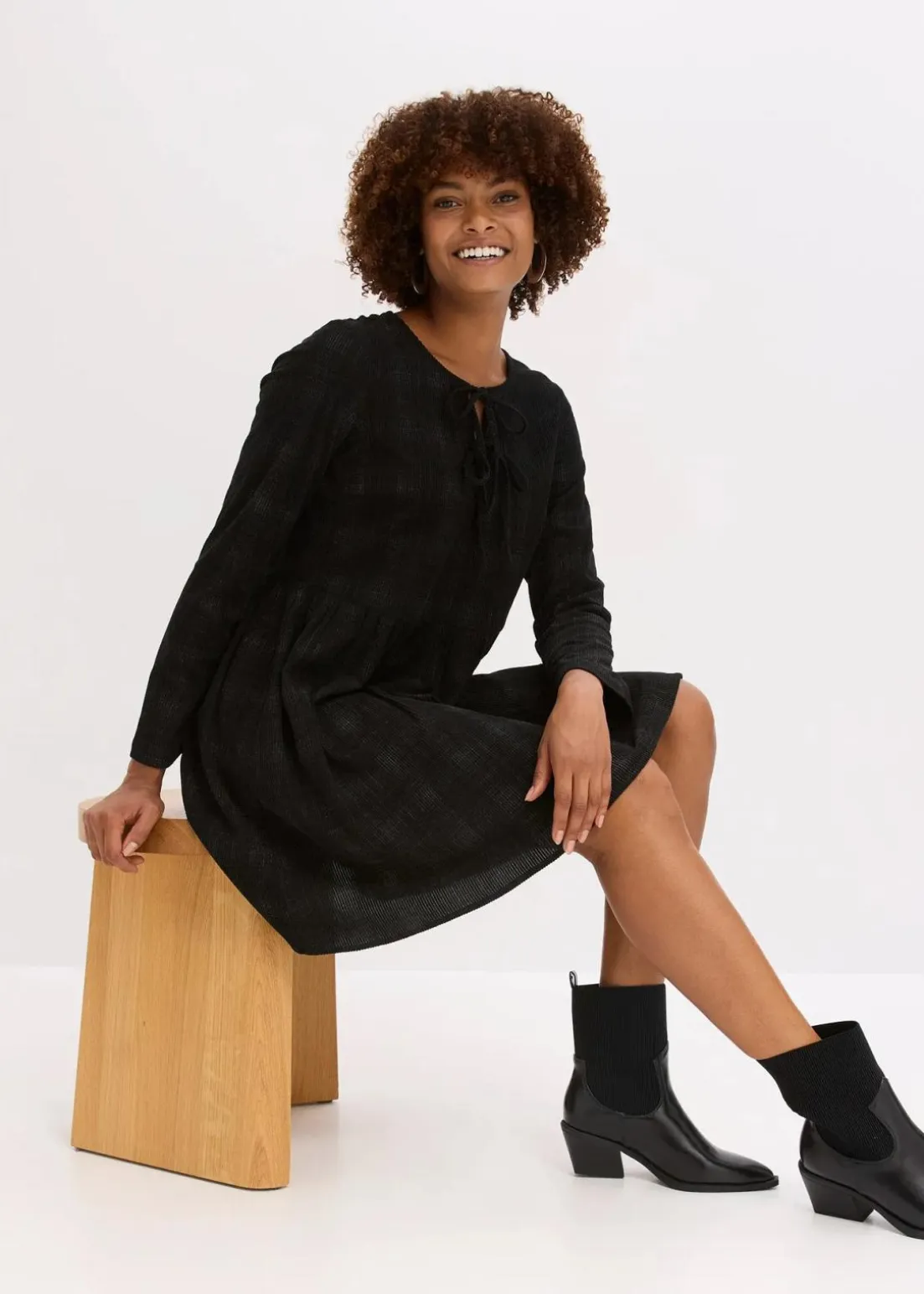 Kurzes Cord-Kleid mit Karomuster