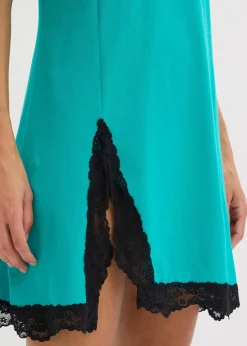 Kurzes Nachthemd mit zarter Spitze