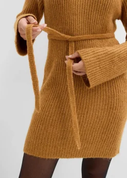 Kurzes Ripp-Strickkleid mit Rollkragen