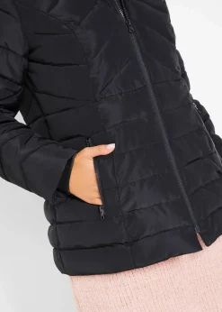 Leichte Steppjacke mit abnehmbarer Kapuze