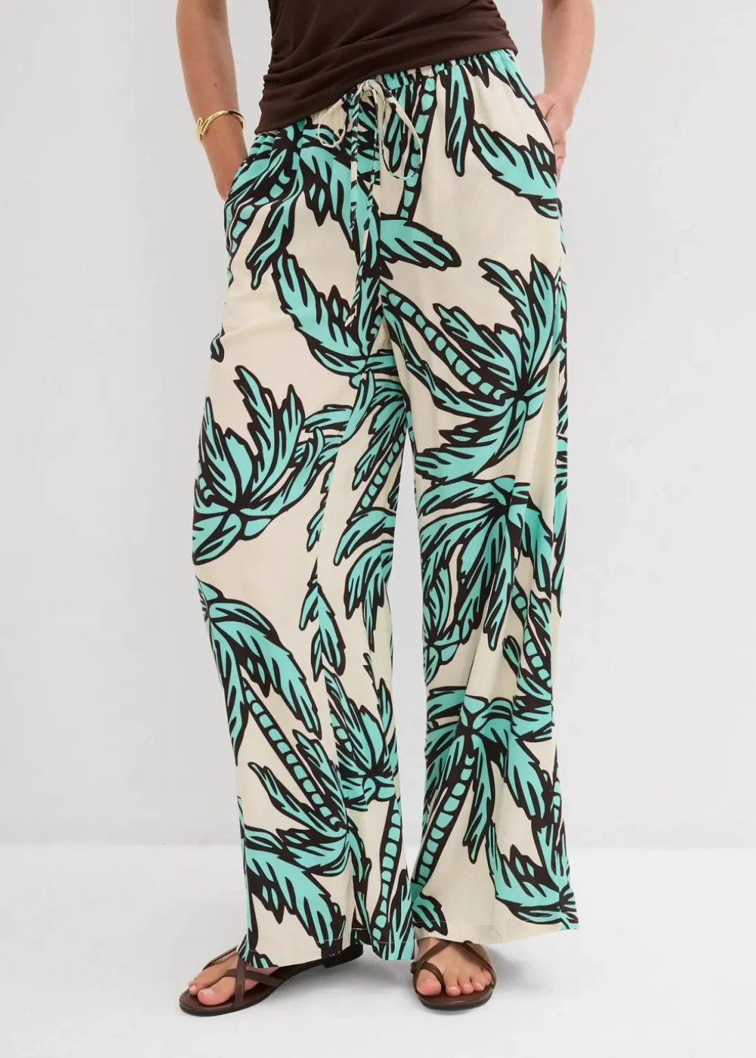 Marlenehose aus fließender Viskose