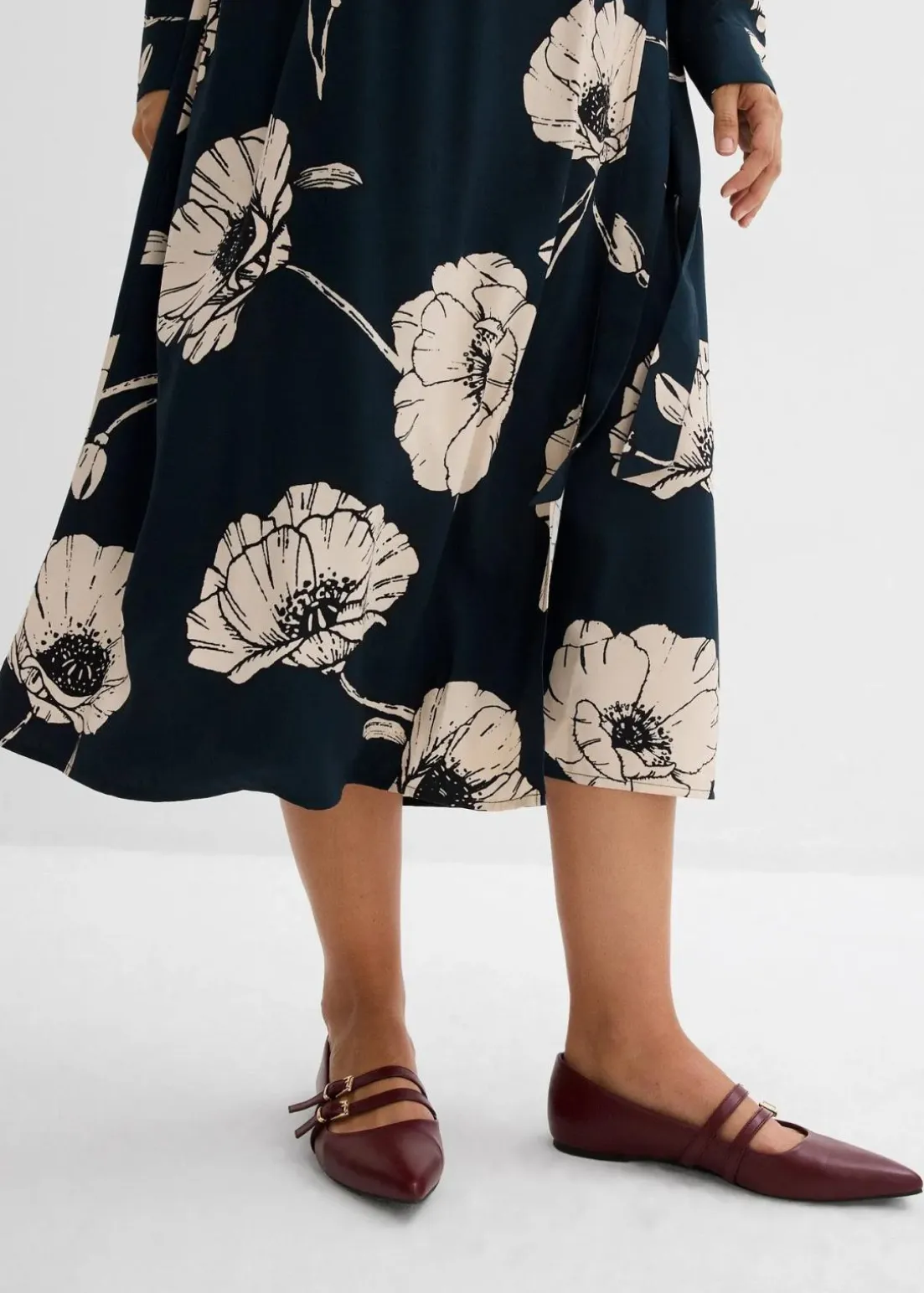 Maxi- Wickelkleid für die Schwangerschaft und danach